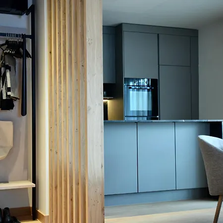Haus Am Lift - Summercard Included - Ski-in Ski-out Apartment