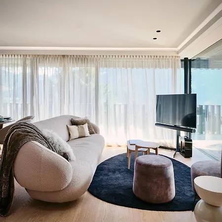 Haus Am Lift - Penthouse - Top4 - Summercard Included - Ski-in Ski-out - 6p * Zell am See