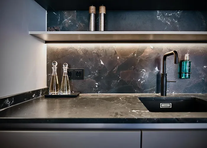 Haus Am Lift - Penthouse - Top4 - Summercard Included - Ski-in Ski-out - 6p Apartment Zell am See